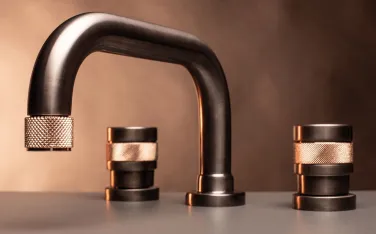 У фабрики Nicolazzi появилась новая коллекция Khady У фабрики Nicolazzi появилась новая коллекция Khady