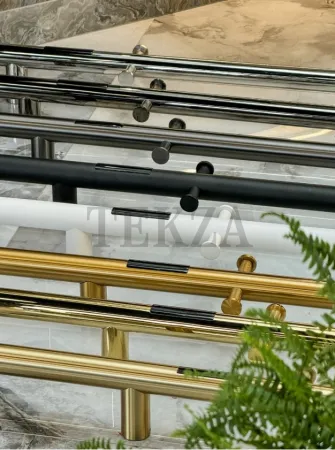 Boheme Uno Полотенцесушитель электрический, сенсорное управление Uno 726-G Gold Золото глянец